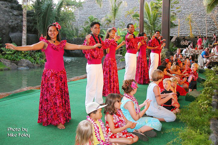 Alii Luau in the Hale Aloha amphitheater, April 28, 2003.