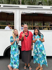Wallace William IV with the Laie Tour Sister Missionaries
